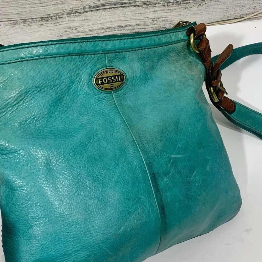 Fossil Explorer Crossbody Purse Teal Leather With 3 Zippers Purse
